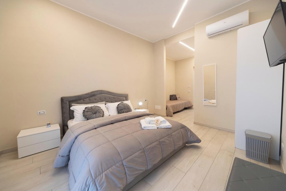 Comfort Room, Balcony, Garden View