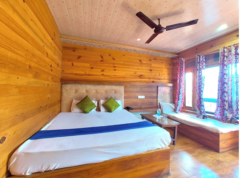 Deluxe Double Room photo 2