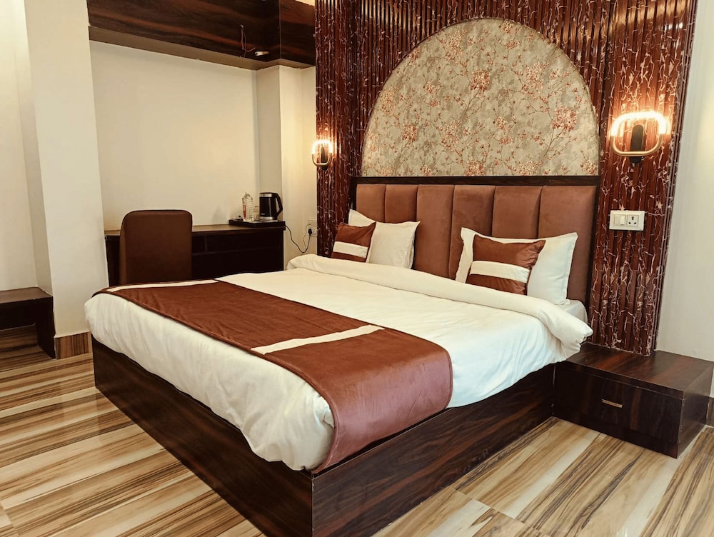 Premier Studio Suite, Balcony, City View