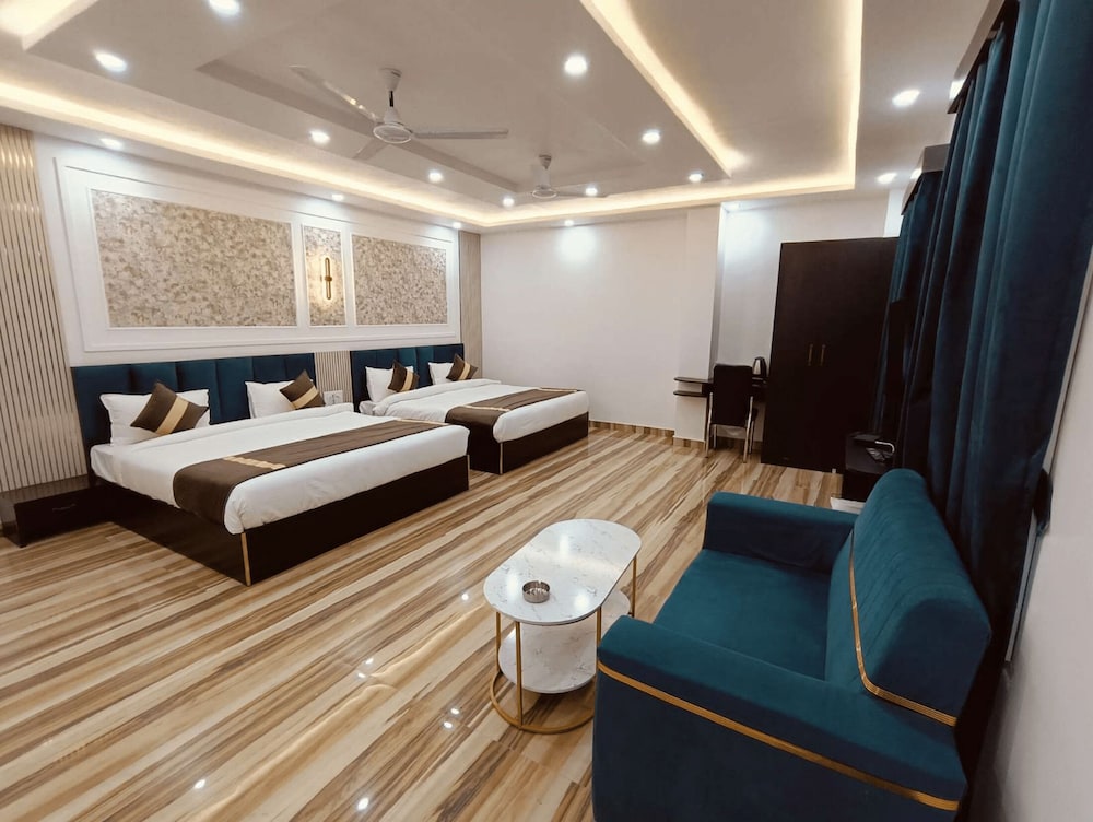 Family Quadruple Room, Balcony, City View