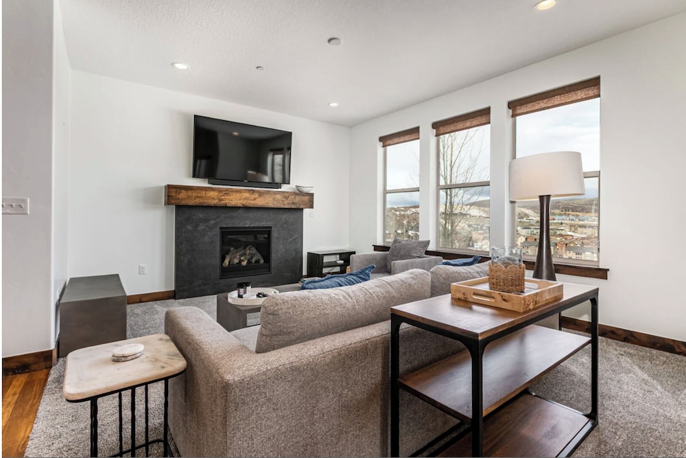 Luxury House, 4 Bedrooms photo 1