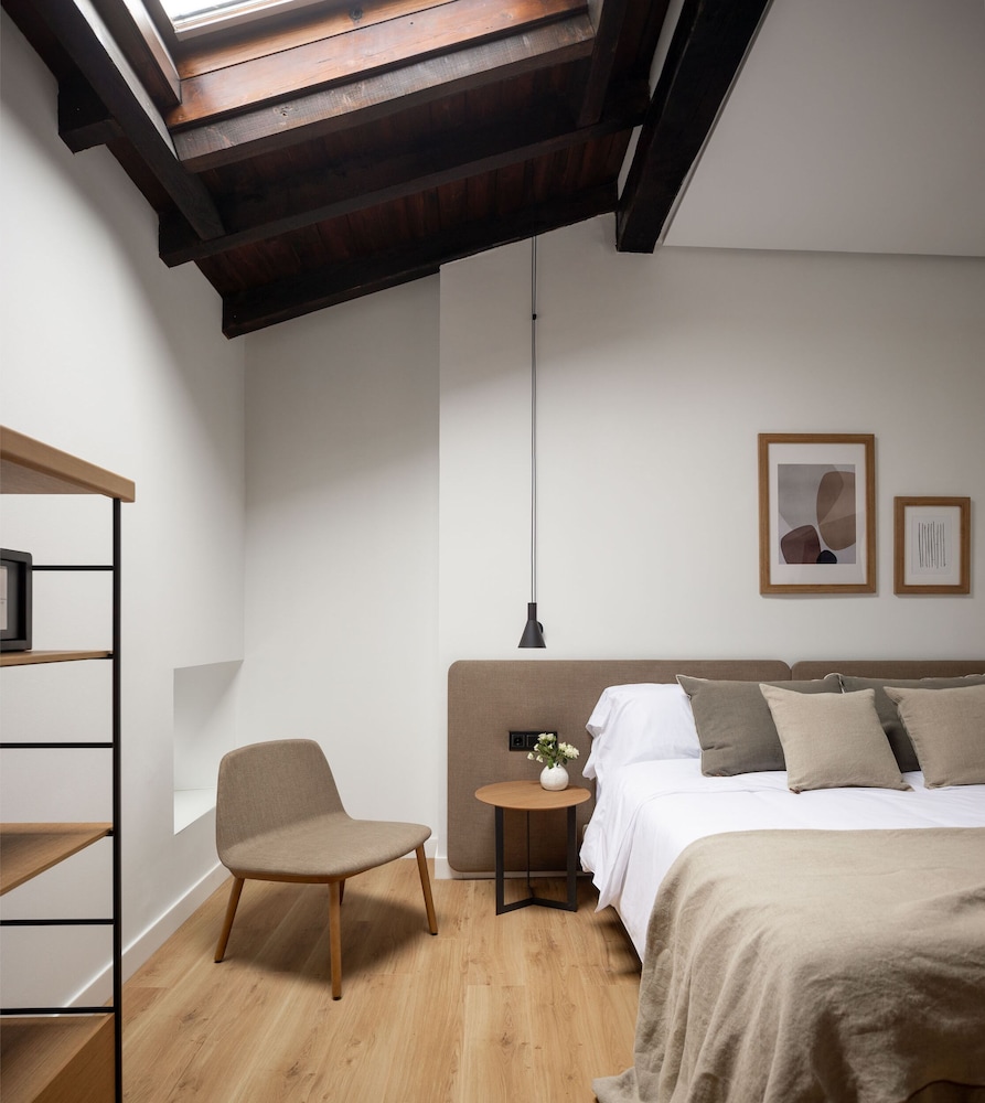 Superior Double Room - Photo 4