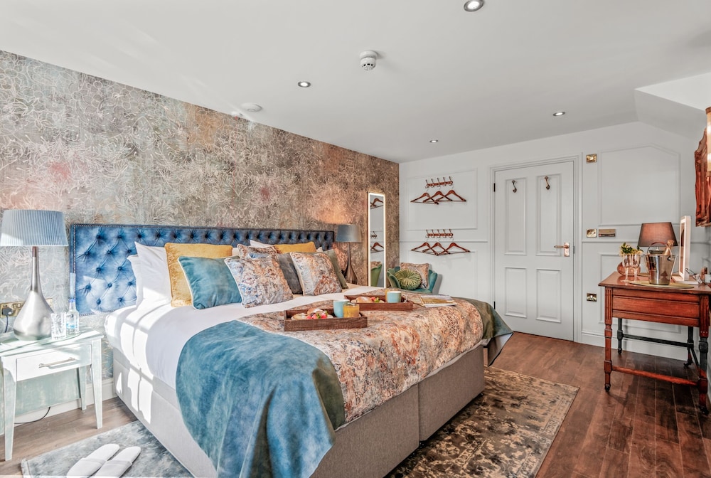 Deluxe Double or Twin Room, Accessible photo 2