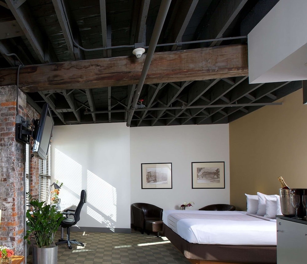 Deluxe Room, 1 King Bed (Deluxe Loft - King) - Photo 4
