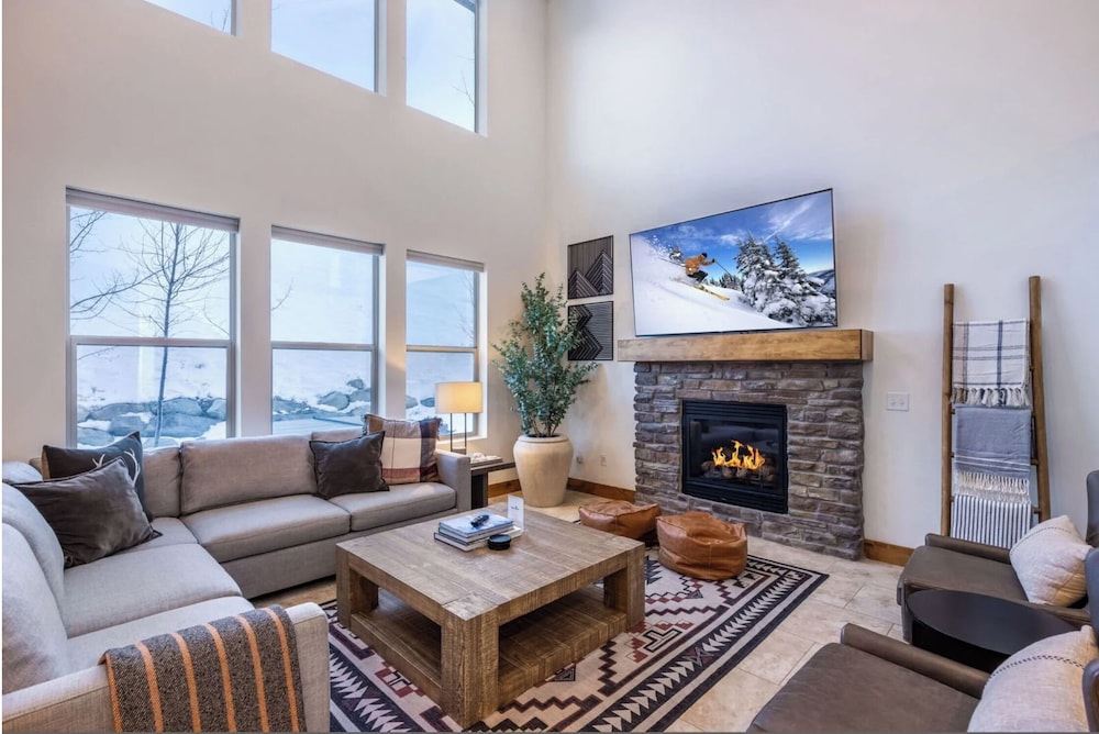 Luxury House, 4 Bedrooms photo 1