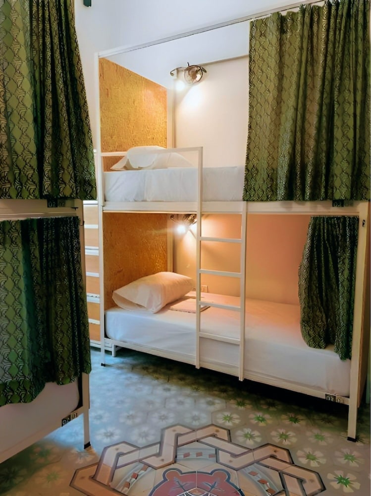 Basic Shared Dormitory, Mixed Dorm
