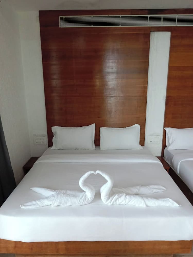 Deluxe Double Room, Balcony, Valley View