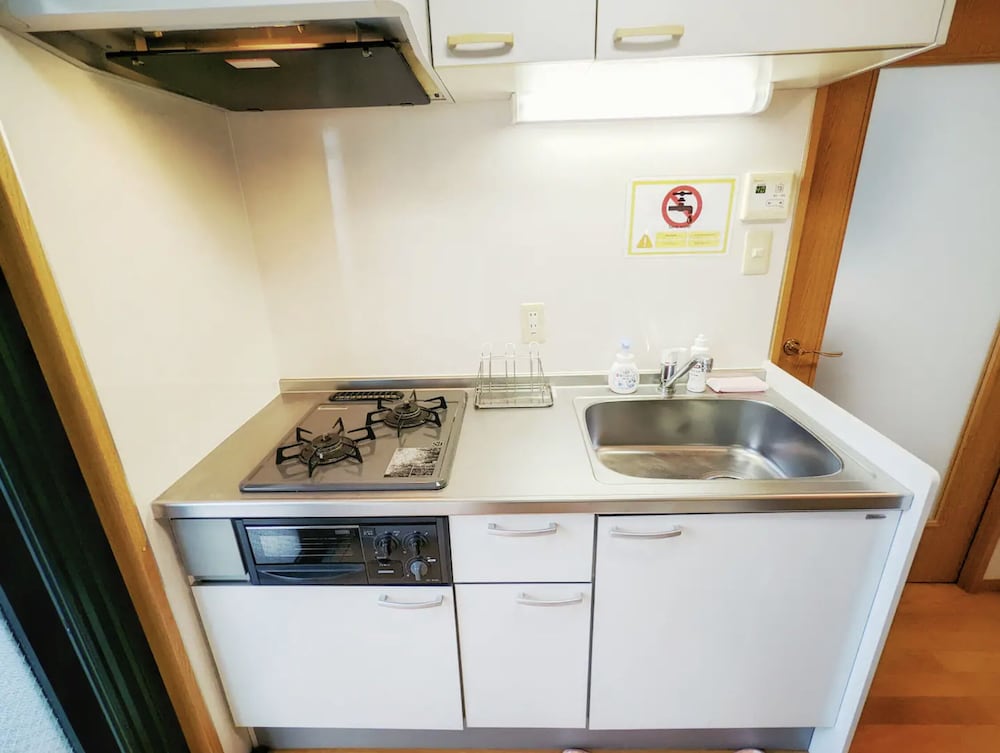 Signature Apartment, Non Smoking, Refrigerator & Microwave photo 3
