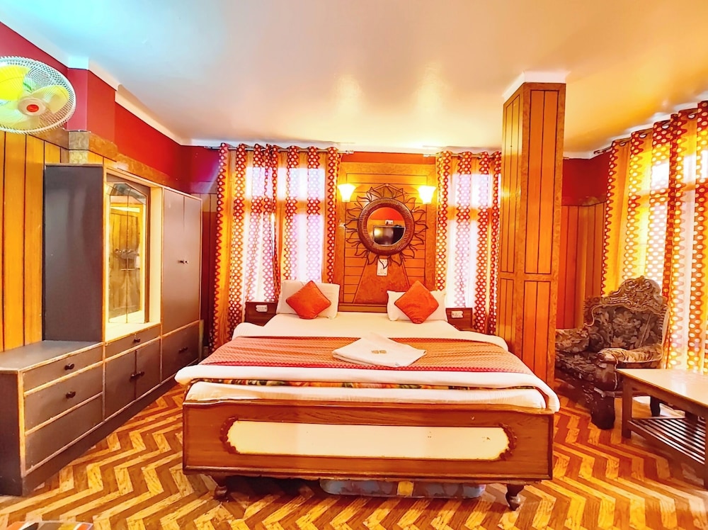 Deluxe Double Room, Lake View
