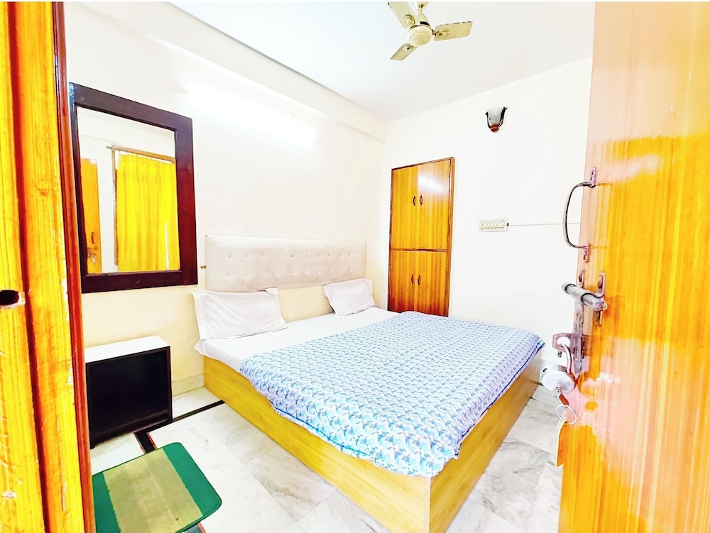 Deluxe Double Room, Multiple Beds, City View