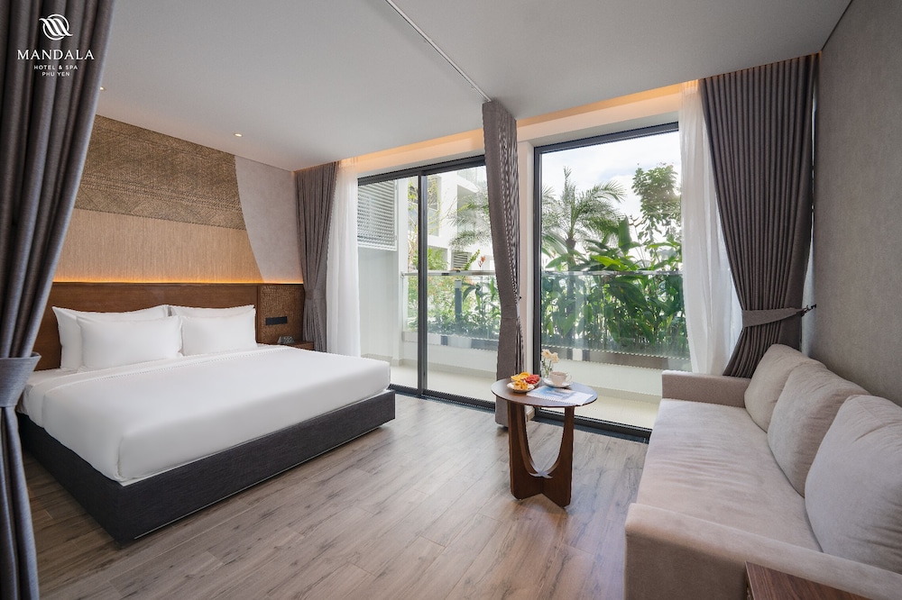 Executive Double Room, City View photo 3