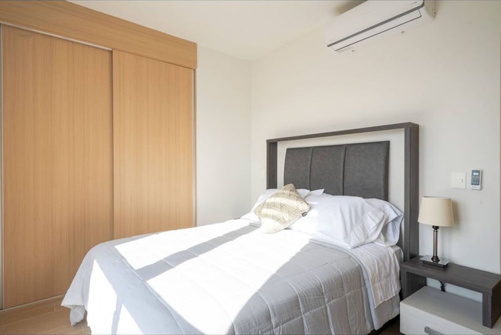 Apartment, 3 Bedrooms, Accessible, Balcony