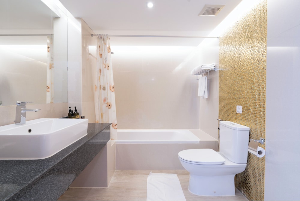 Two Bedrooms Lake Building - Photo 6