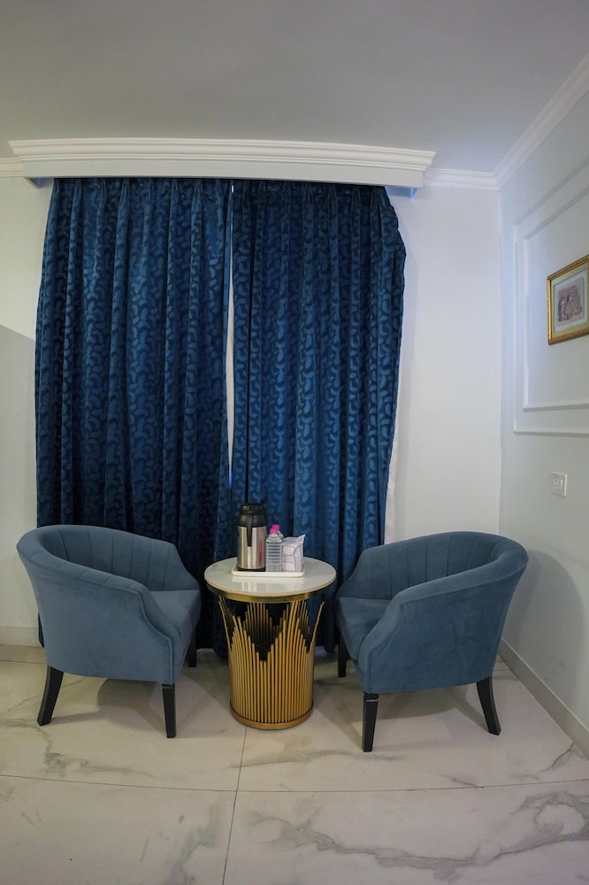 Executive Twin Room - Photo 2