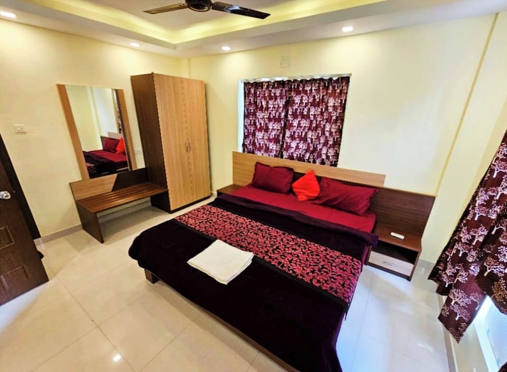 Deluxe Double Room, Multiple Beds, City View photo 1