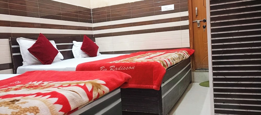 Deluxe Quadruple Room, City View