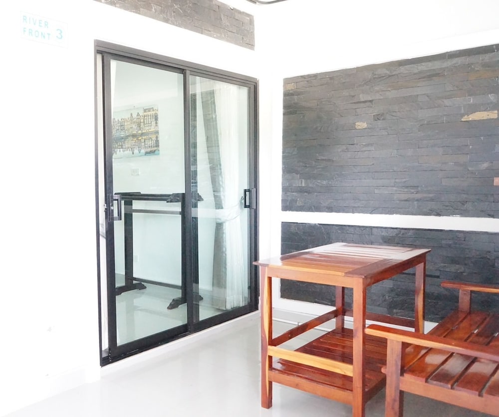Standard Twin Room - Photo 8