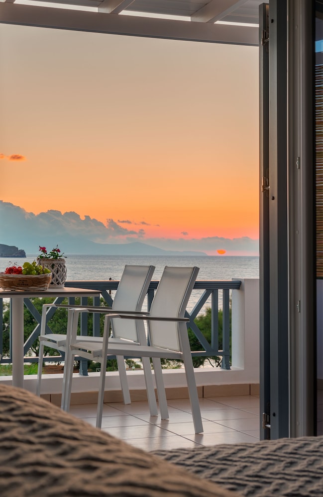 Luxury Spa Suite Sea View photo 2