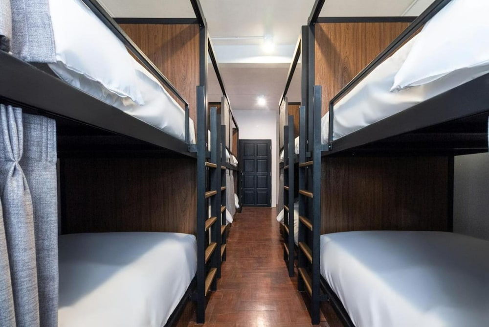Shared Dormitory, Men only photo 3