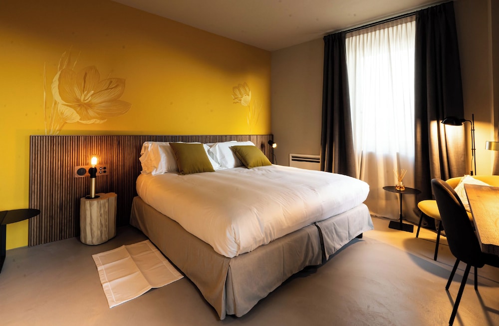 Deluxe Double Room photo 3