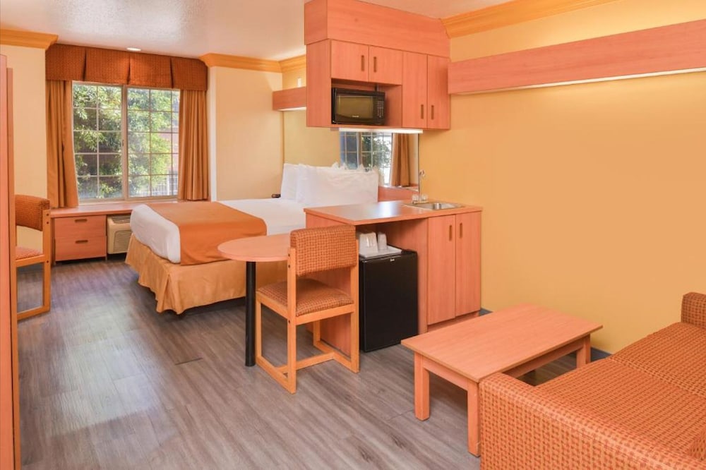 Standard Double Room - Photo 1