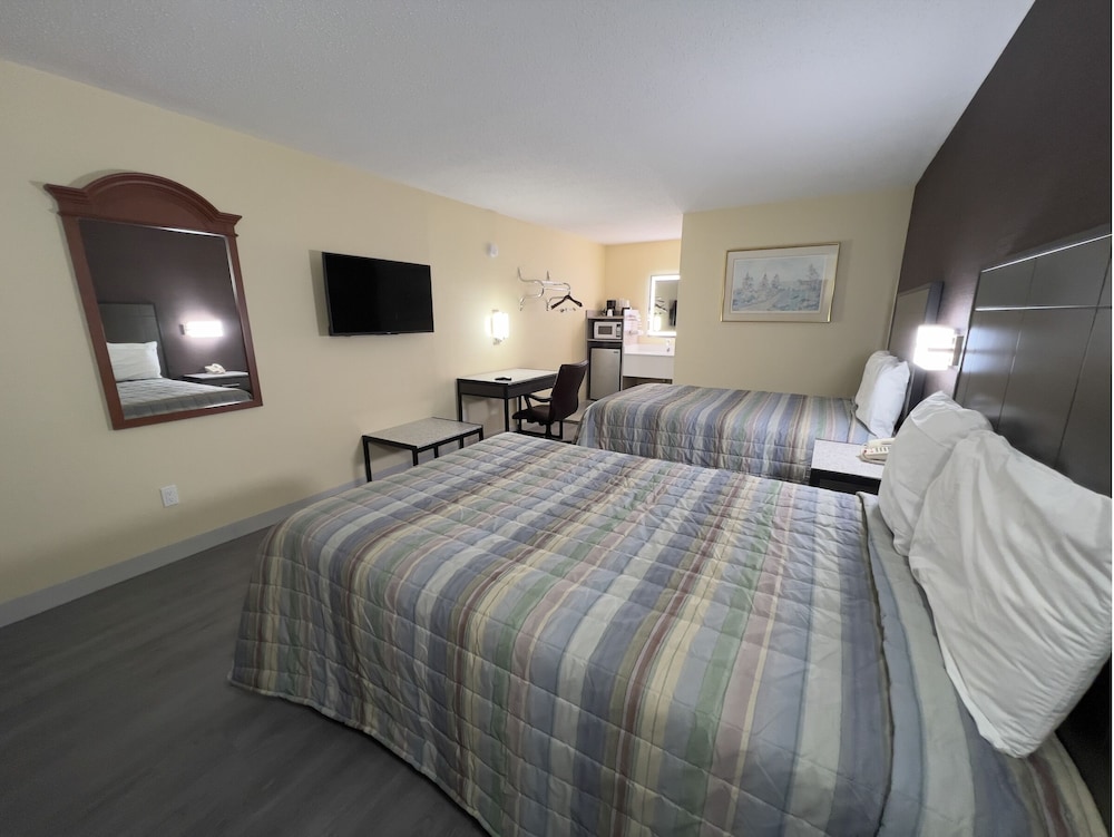 Standard Room, 2 Double Beds, Smoking photo 2