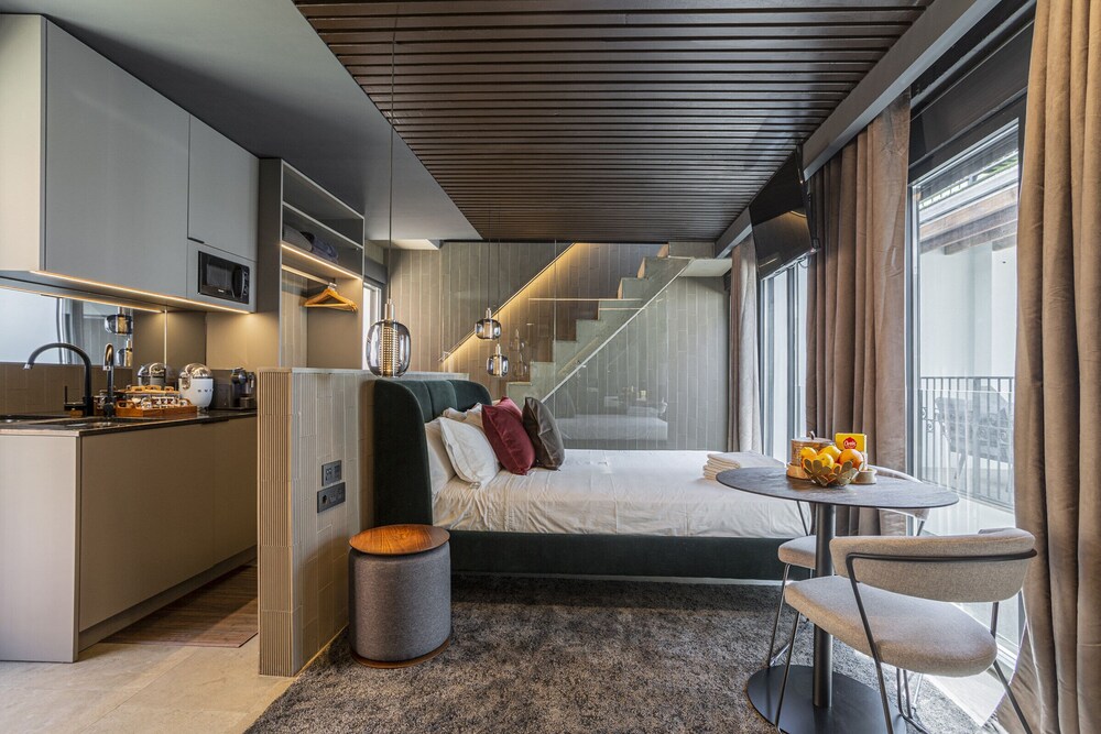 Deluxe Loft