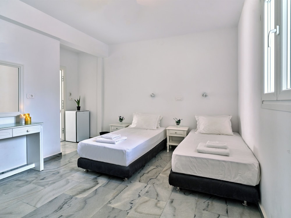 Economy Twin Room