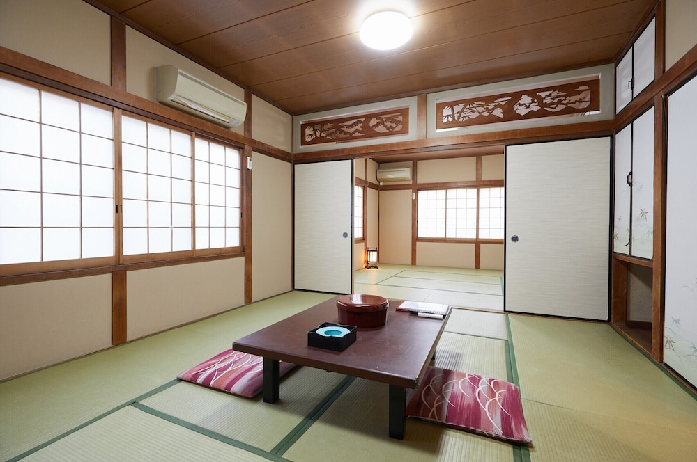 Japanese-style Twin Room, Non Smoking, Refrigerator