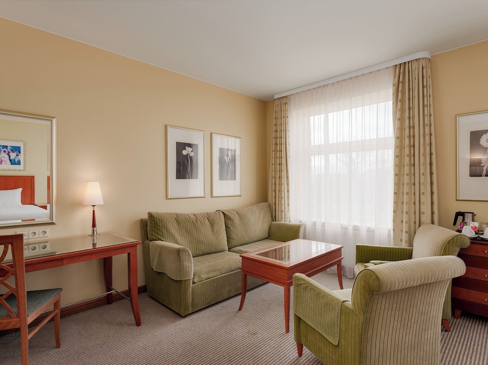 Premium Room - Photo 9