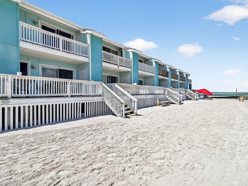 Condo, 3 Bedrooms