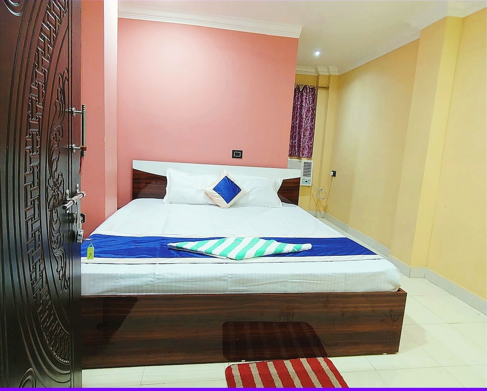 Deluxe Double Room, Multiple Beds, City View