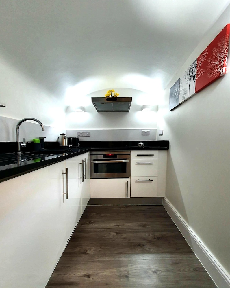 Deluxe Studio, Kitchen (sleeps 3) photo 3
