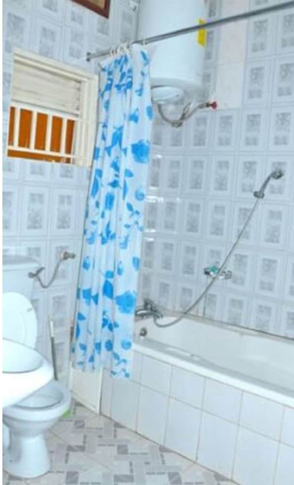 Standard Twin Room, 2 Twin Beds - Photo 8