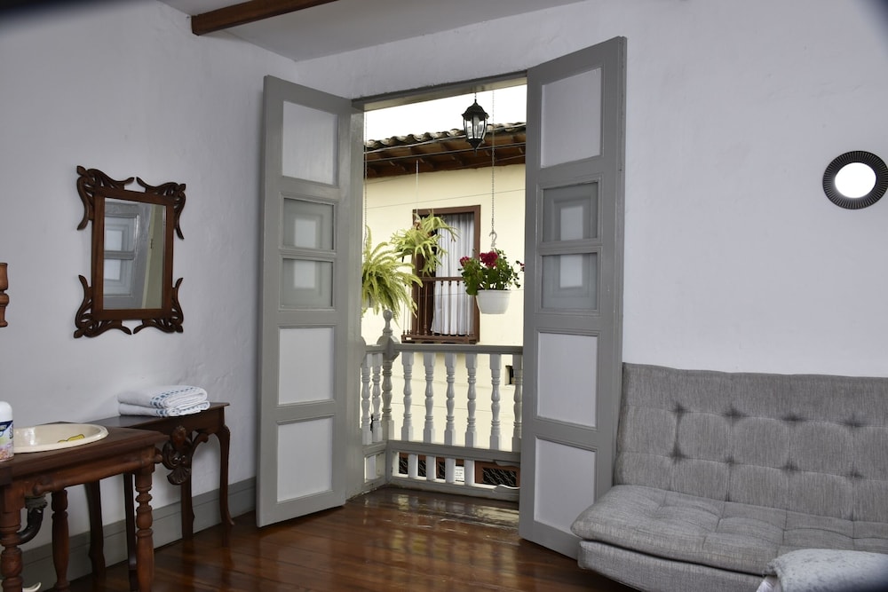 Family Room, Multiple Beds photo 3