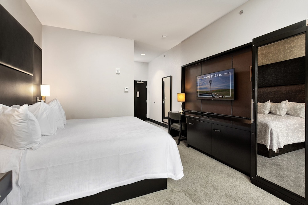 Standard Room, 1 King Bed