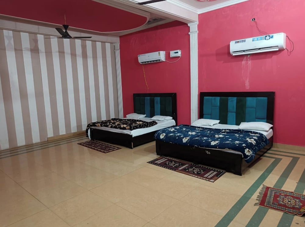 Family Studio Suite, City View