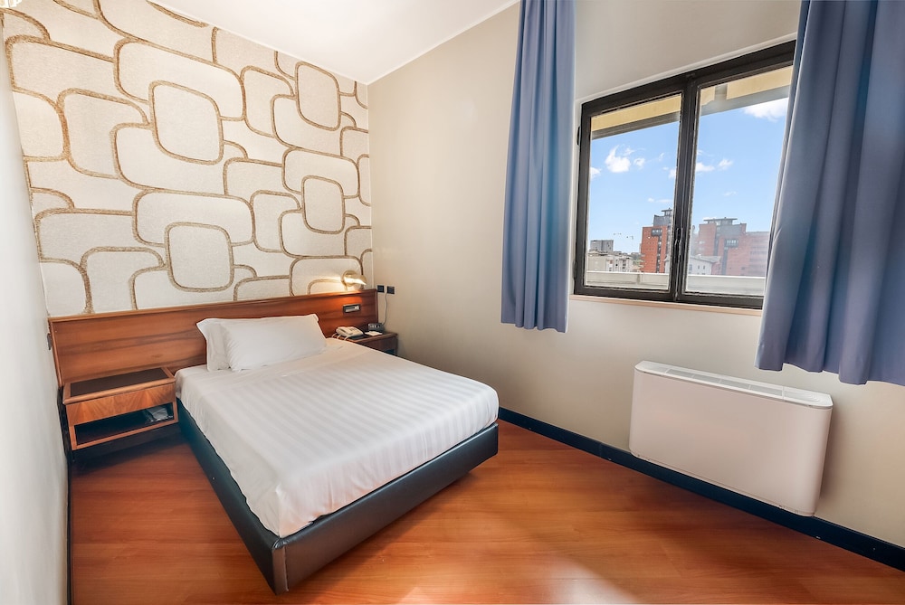 Basic Loft, 2 Bedrooms, Shared Bathroom (on the terrace, one floor with the staircase)