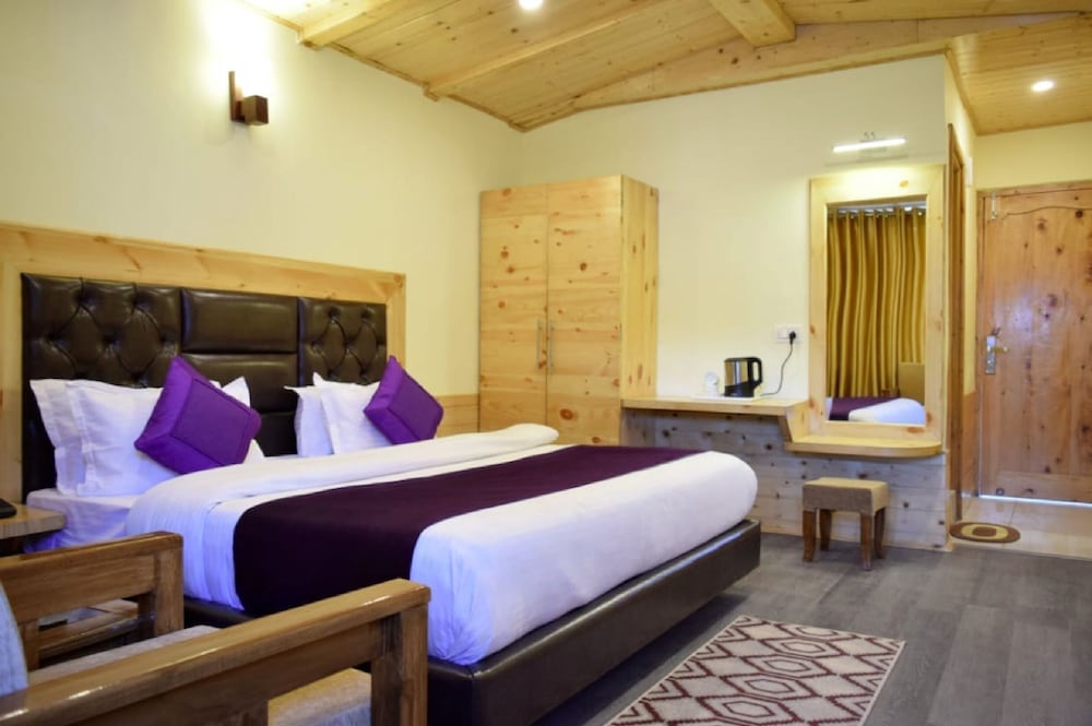 Deluxe Room, City View