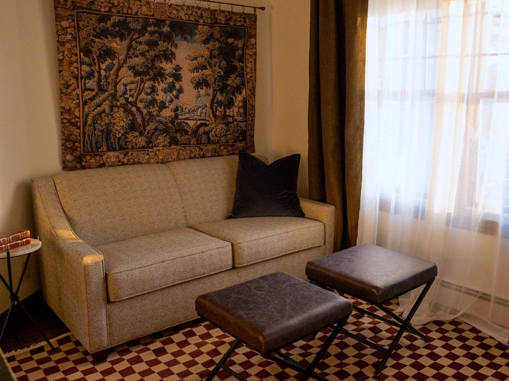 Grand Suite, 1 Bedroom, Balcony, Lake View photo 2