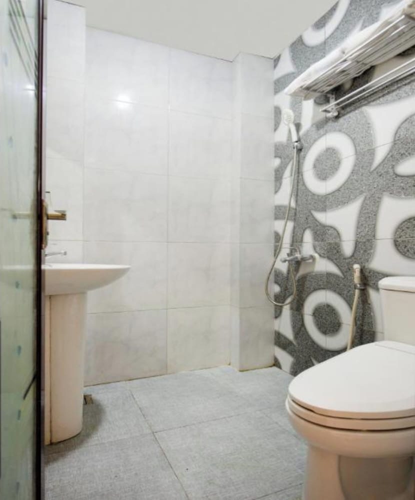 Standard Twin Room - Photo 3