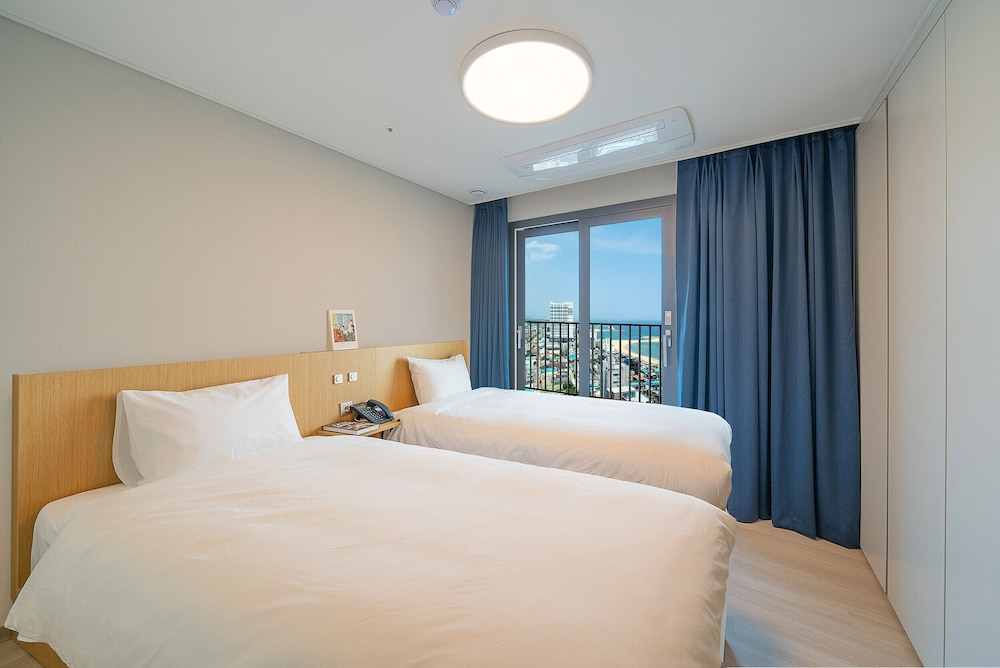[Pet Room] Panorama Ocean View Suite Family - Photo 6