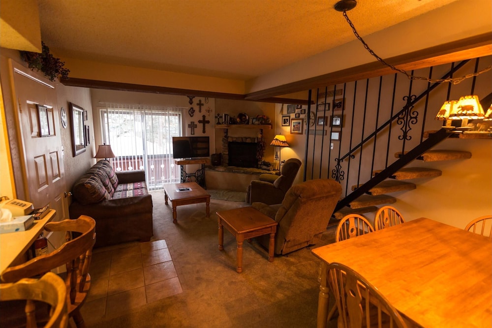 17B - 3 Bedroom Condo w/ Loft