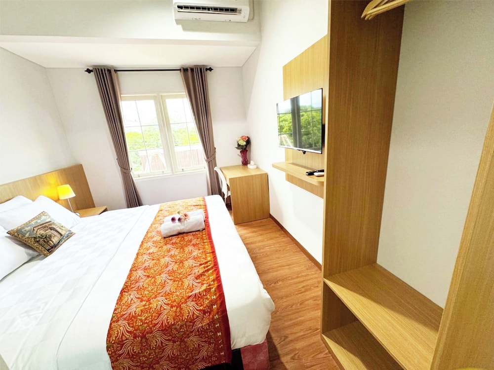 Superior Room, 1 King Bed, Non Smoking, Air conditioning