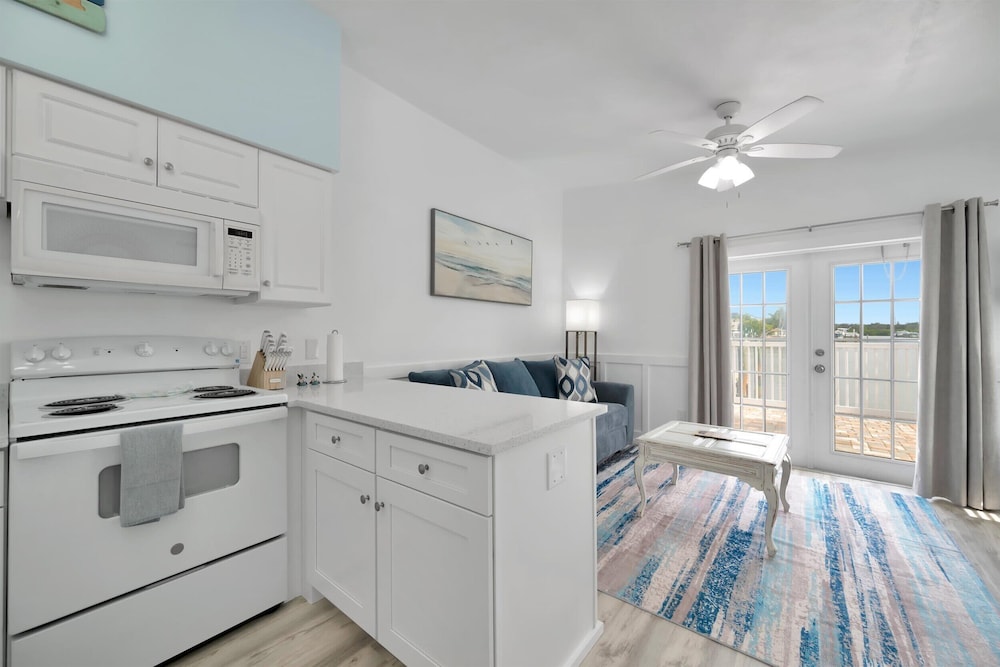 Waterfront Pet Friendly Boat Dock Walk 2 Beach, 写真 22