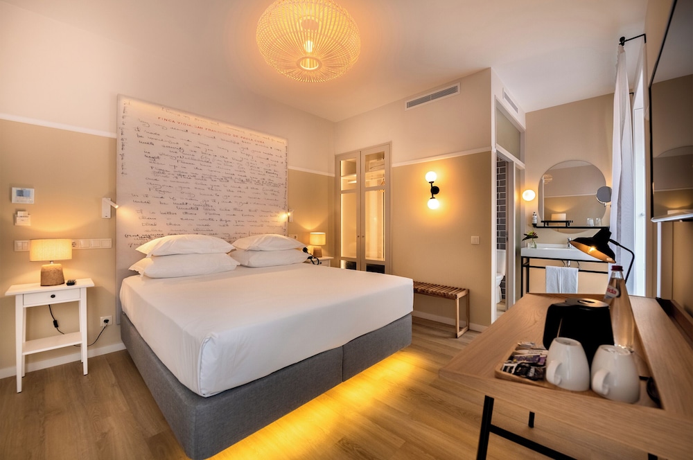 Family Triple Room - Photo 3