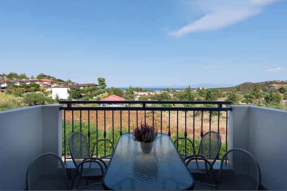 Two bedroom apartment - Panoramic View photo 3