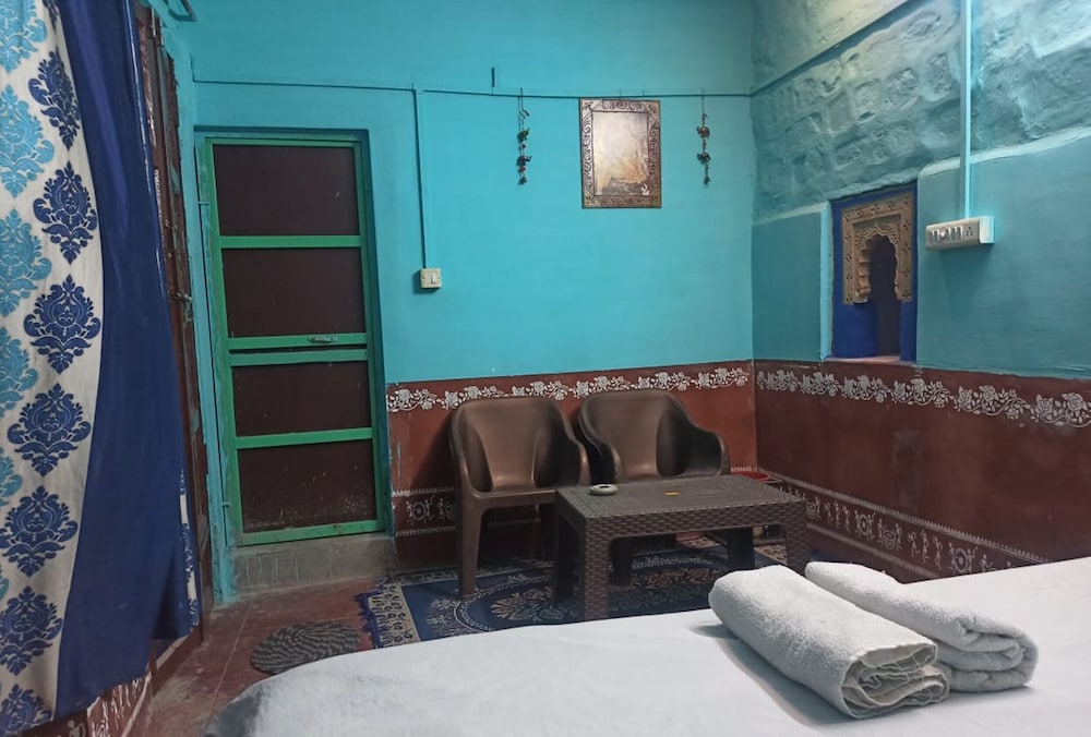 Economy Room photo 2