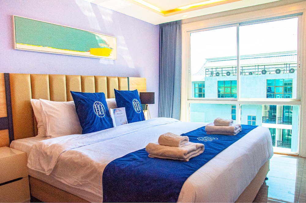 2 Bedroom Grand Executive - Photo 2
