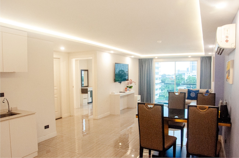 2 Bedroom Grand Executive - Photo 8